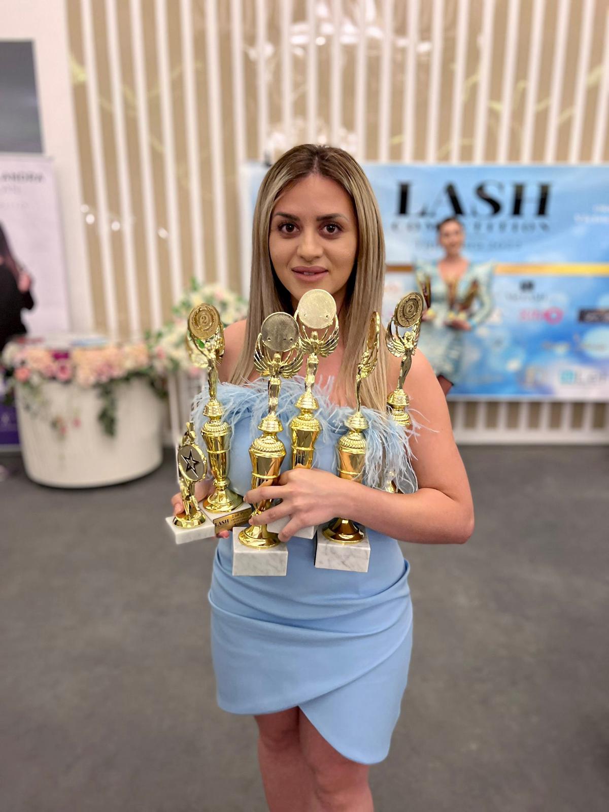 Multiple podiumuri la competiții Lash naționale și internaționale